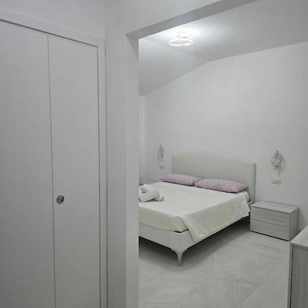 Guest House Tra Rocce E Mare La Maddalena  Exterior photo
