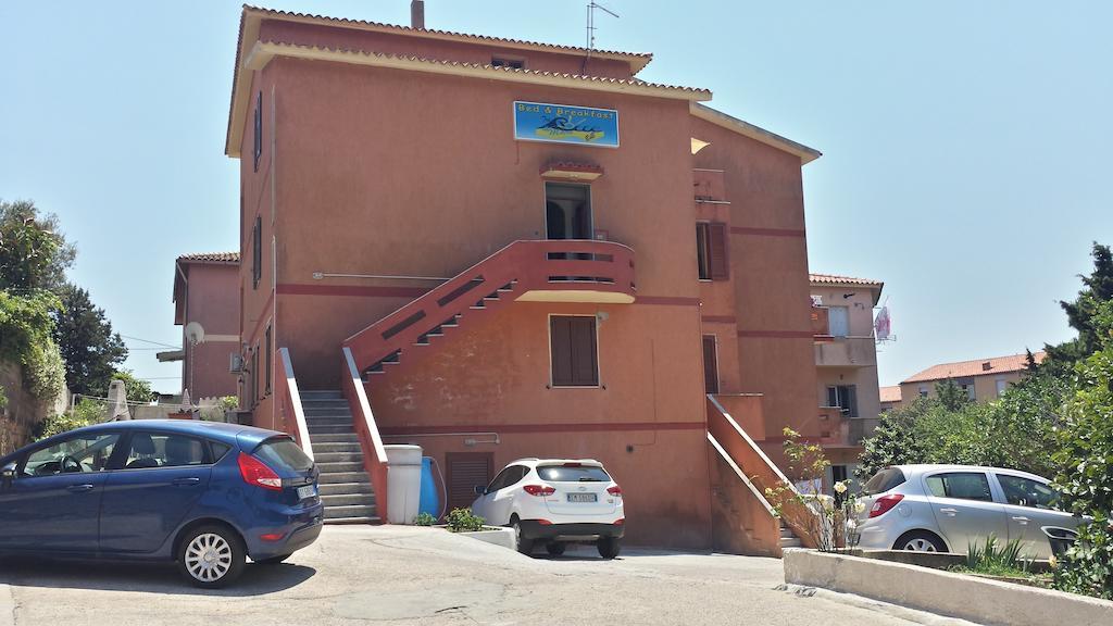 Guest House Tra Rocce E Mare La Maddalena  Exterior photo