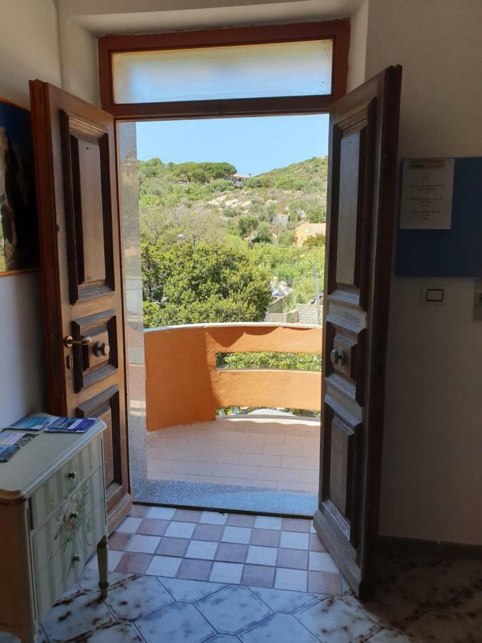 Guest House Tra Rocce E Mare La Maddalena  Exterior photo